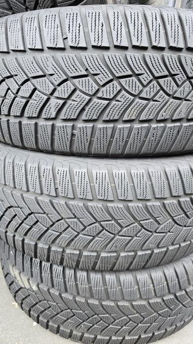 4 anvelope iarnă Goodyear 215/55/17 - 6.5 mm