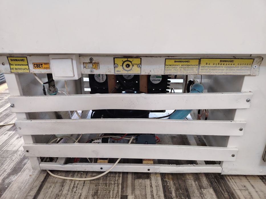 Ветрина холодильник АZN