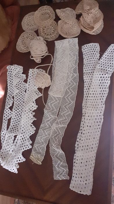 dantela și șnur macrame- fata de masa