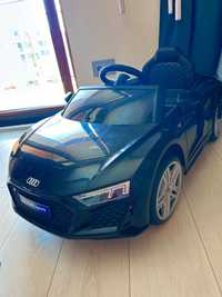 AUDI R8 cu telecomanda+manual