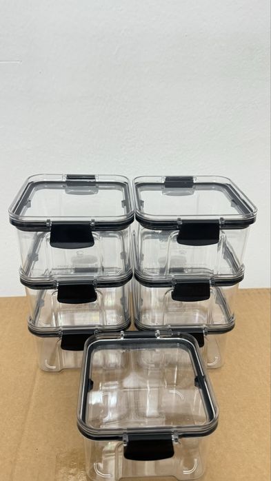 Контейнер для пищевых продуктов.