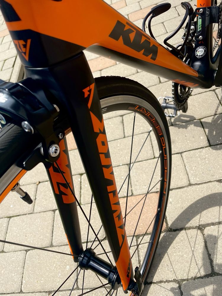 Cursiera full carbon KTM Revelator Road bike bucicleta
