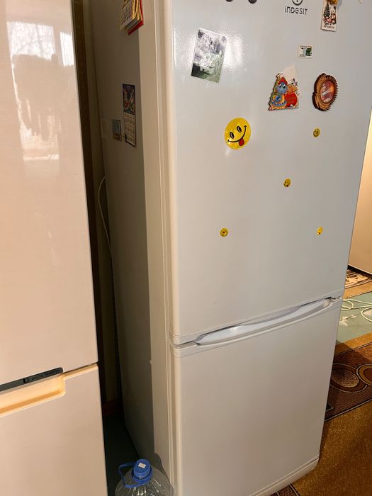 Холодильник INDESIT
