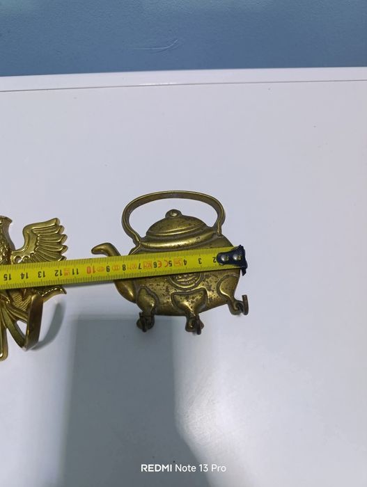 Бронзови закачалки