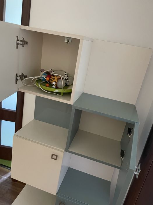 Biblioteca pentru copii cu mdf lucios crem cu blue urgent