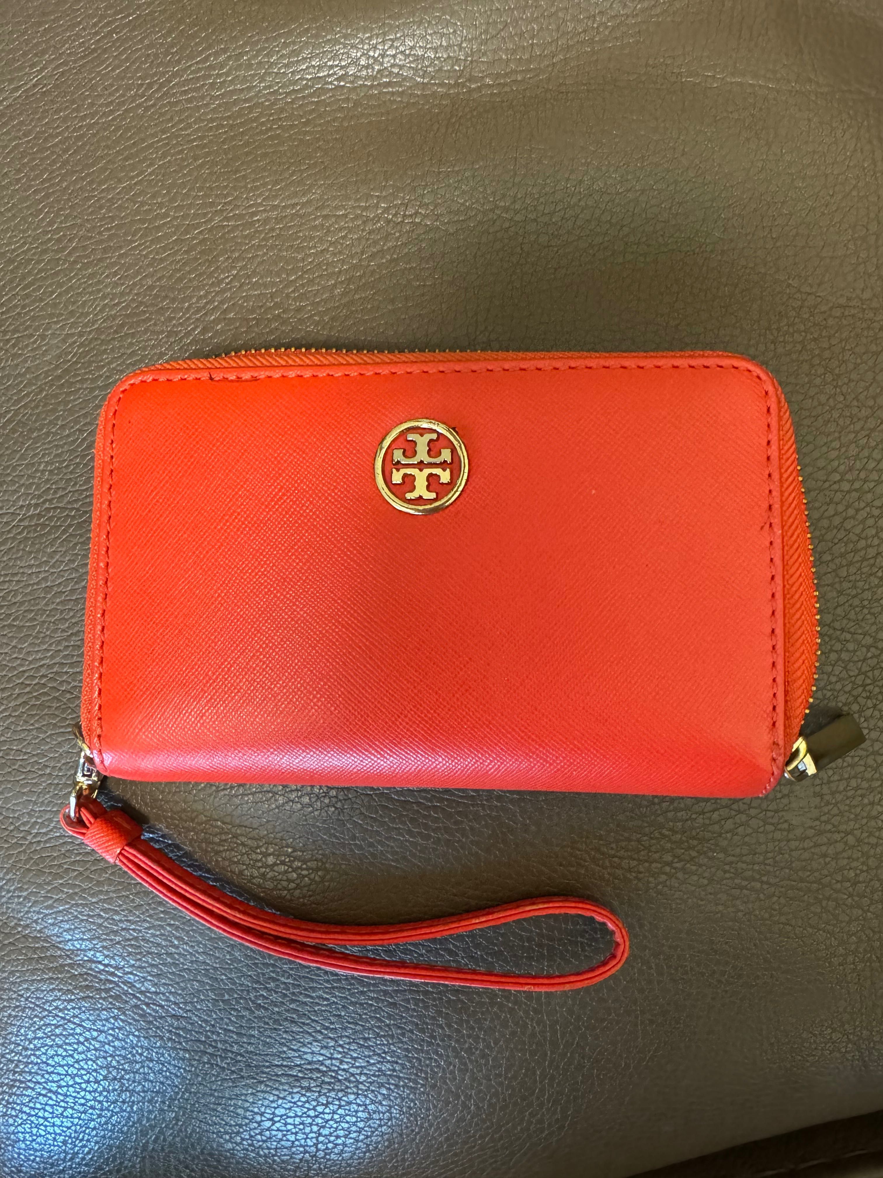 Дамски портфейл/клъч на Tory Burch