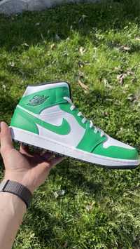 Nike Jordan 1 Mid “Lucky Green”