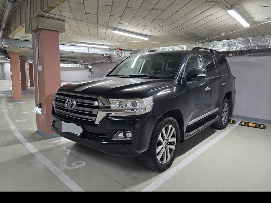 Toyota Land Cruiser V8