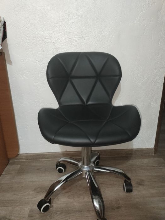 Стул косметический