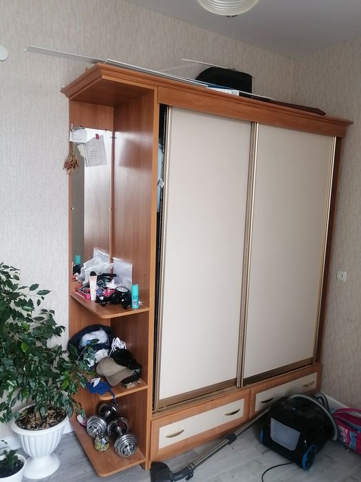 Продаётся шкаф прихожая