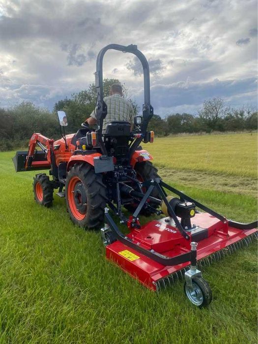 Tractoare compacte si atasamente agricole