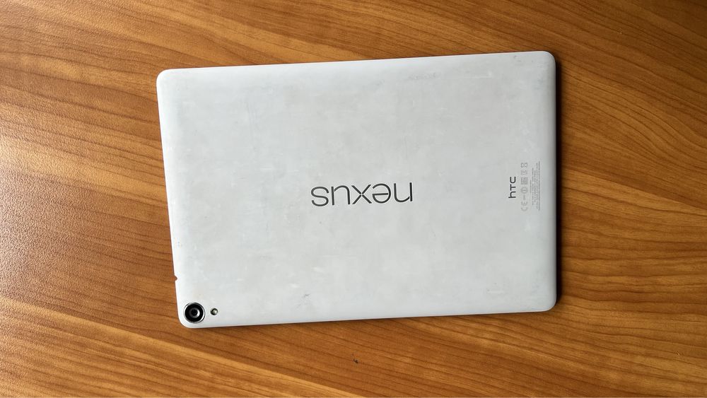 Телефон Vivo и таблет HTC Nexus 9