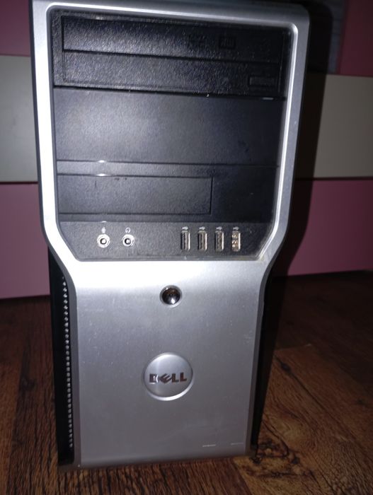 компютър Dell за игра в мрежа, работа в офис, програмиране