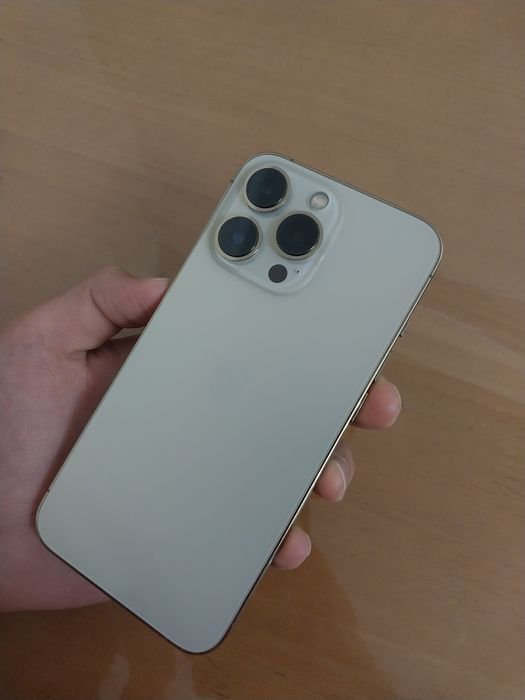 Iphone 13 pro gold