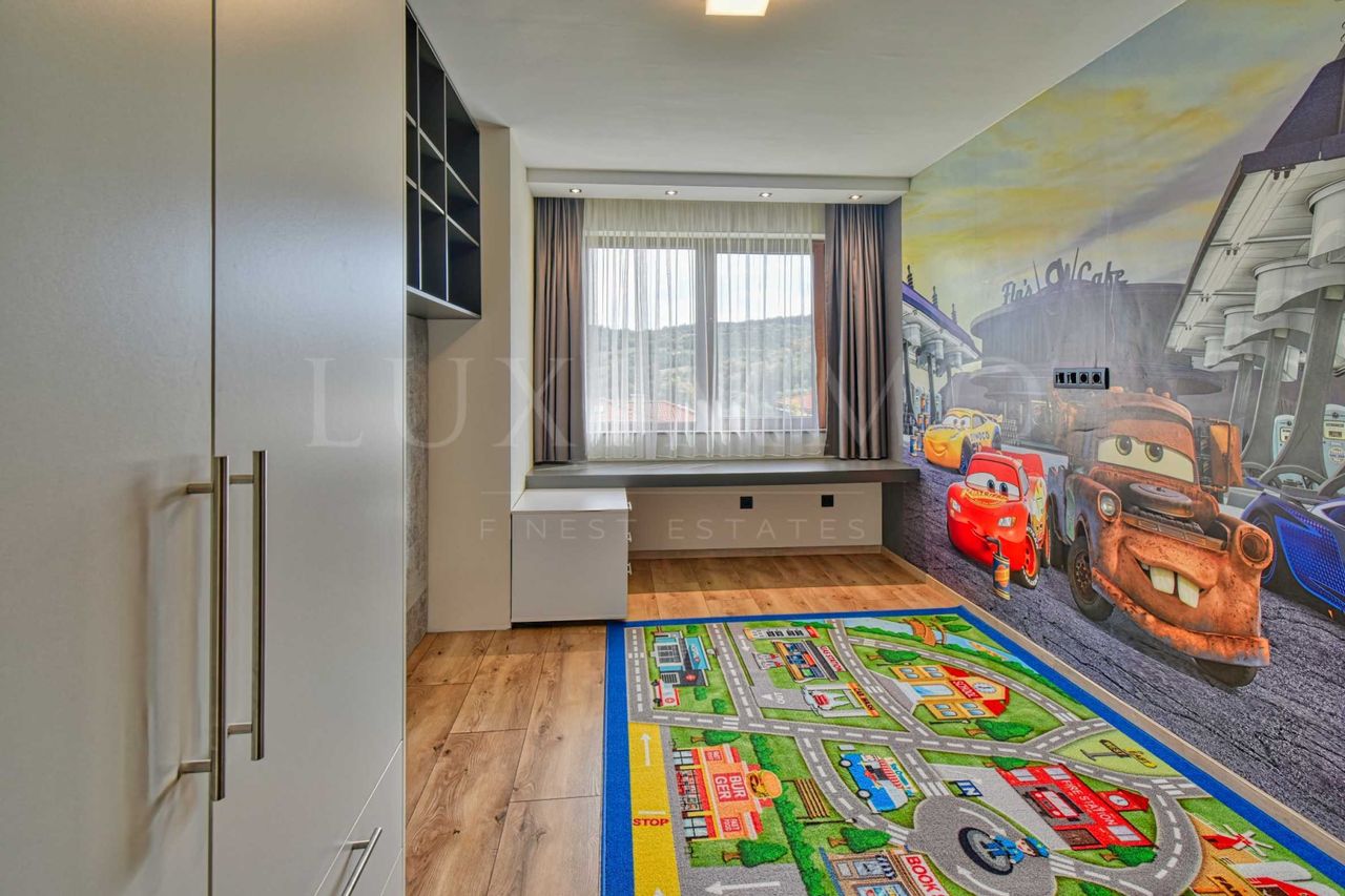 Продава се Къща в с. Кладница, Област Перник - 200 кв.м за 2000 €/кв.м - Снимка #21