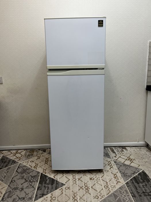 Продам холодильник, все работает