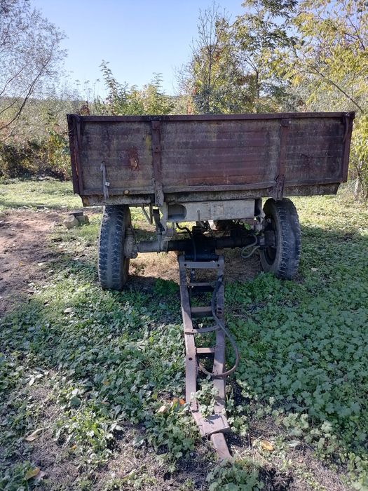 Vând tractor, plug si remorca