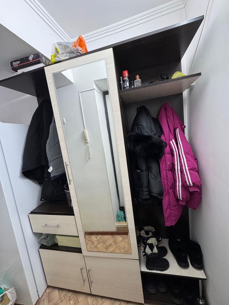 Шкаф для прихожей