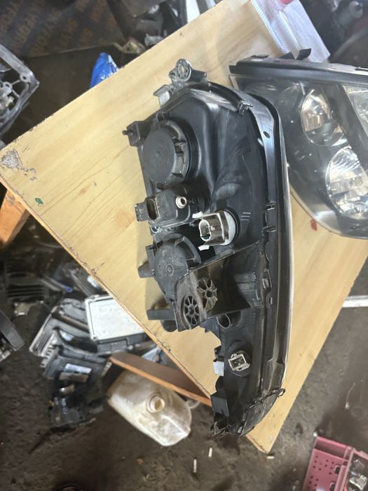 Renault Scenic rx4 2002 година  Фарове