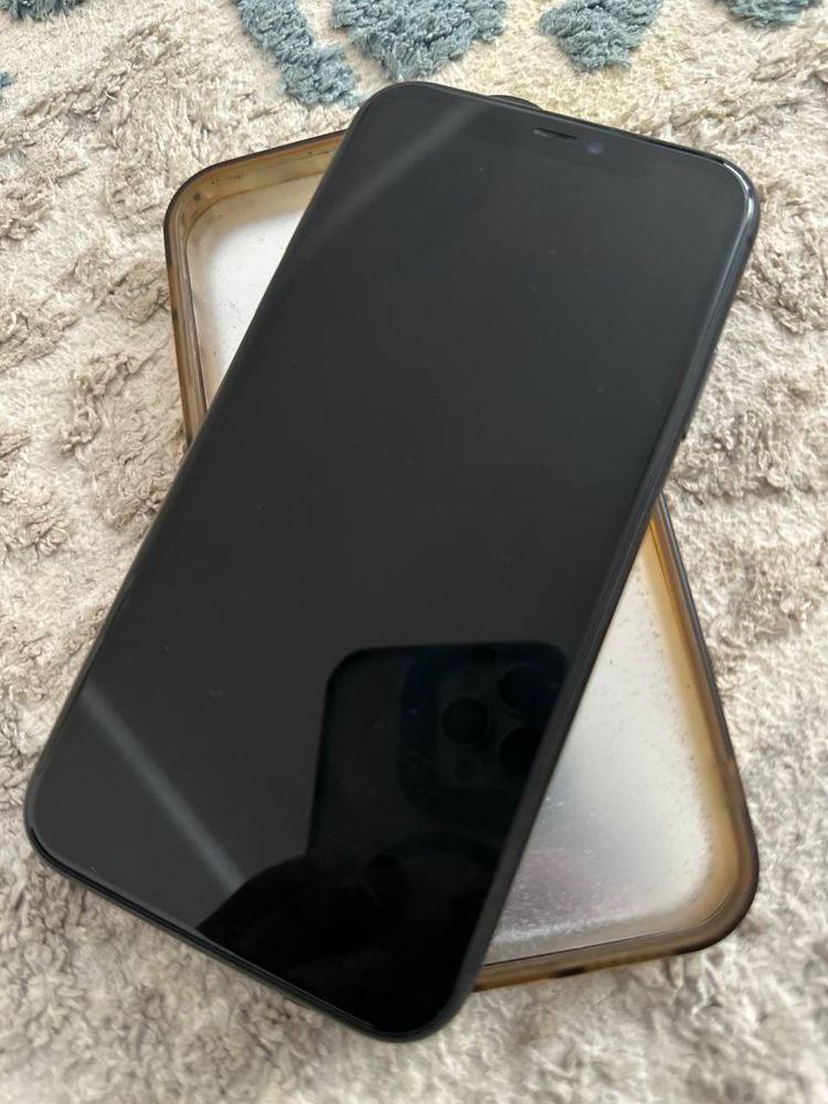 iPhone 11  64gb