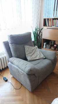 Почти нов фотьойл с регулируема облегалка/Barely used recliner sofa