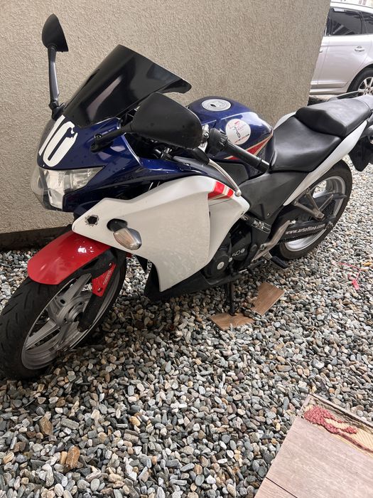 De vanzare Honda CBR 250R
