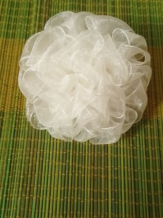 Белые    бантики