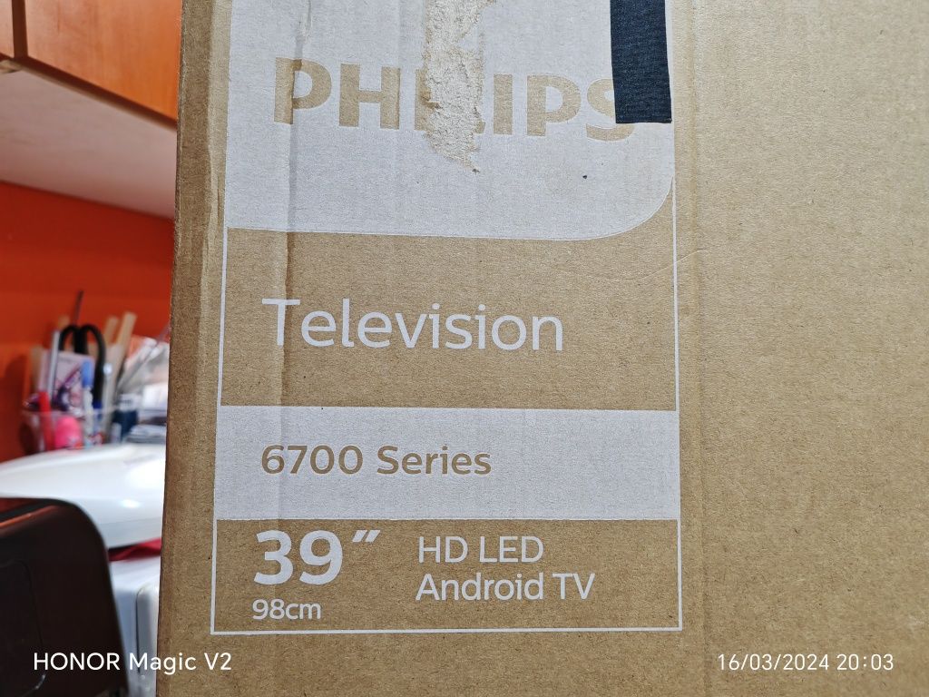 Smart TV Android Philips 98 cm la cutie ca nou