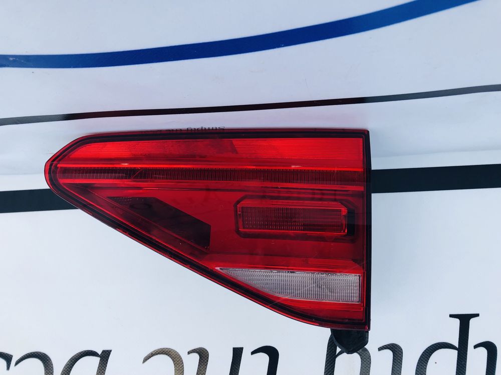 Stop dreapta pe hayon VW Touran dupa 2015 cod 5TA945094D