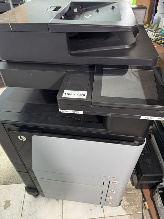 Hp m 880 color laserjet принтер