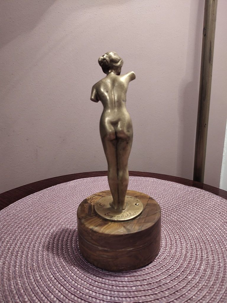 Veche statueta bronz semnata, nud