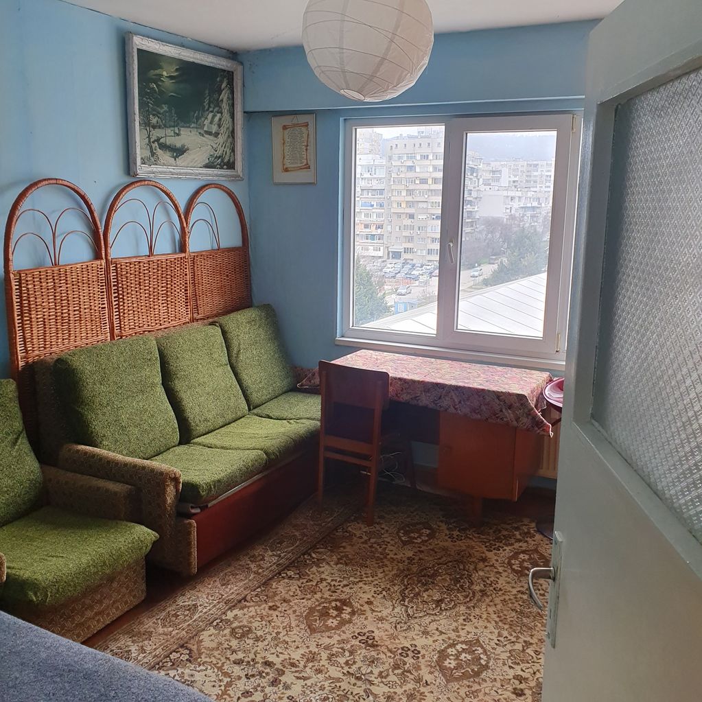 Дава се под наем Четиристаен апартамент в Варна, Младост 2 - 98 кв.м за 612 € - Снимка #7