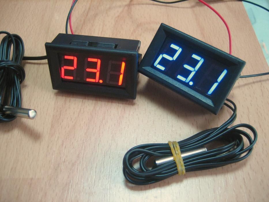 Панелен LED / LCD термометър -50 - +110 ° C със сонда червен/син/зелен