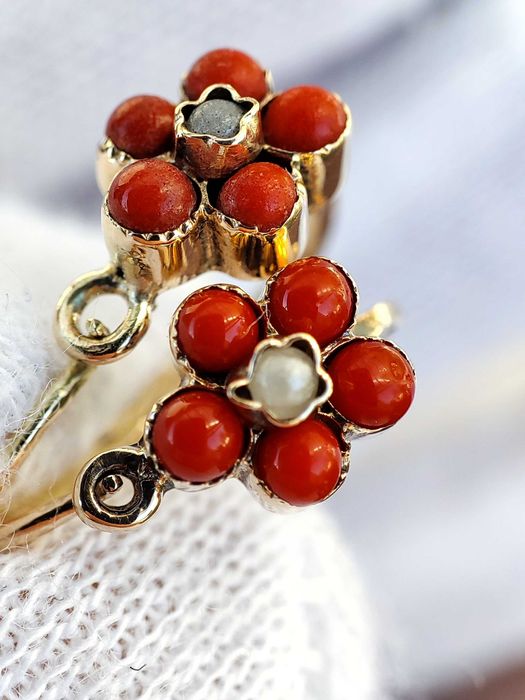 Cercei Aur 14K Copii Fetite Coral Rosu Montura Bezel 5 Petale 3 Modele