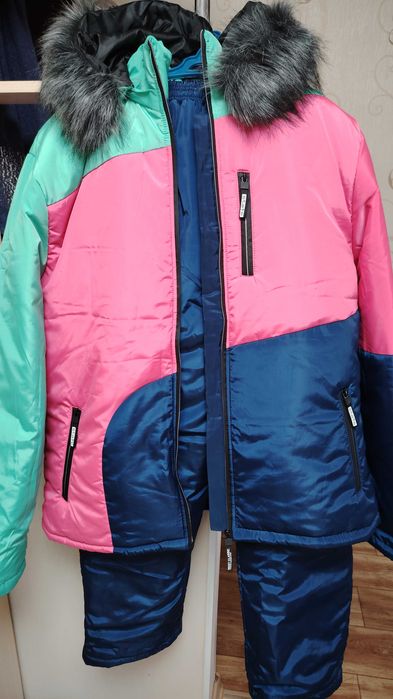 Продам зимний лыжный костюм женский