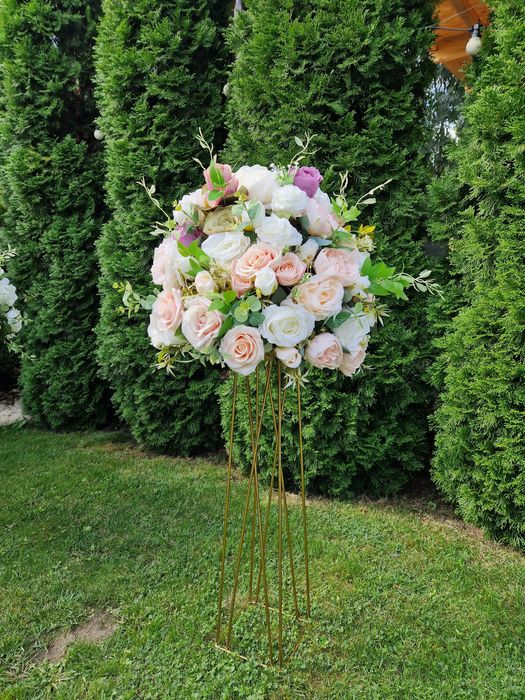 Aranjamente flori, pene, Fete de masa, Farfurii suport