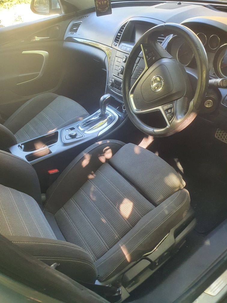 Dezmembrez Opel Insignia 2.0 diesel Automat