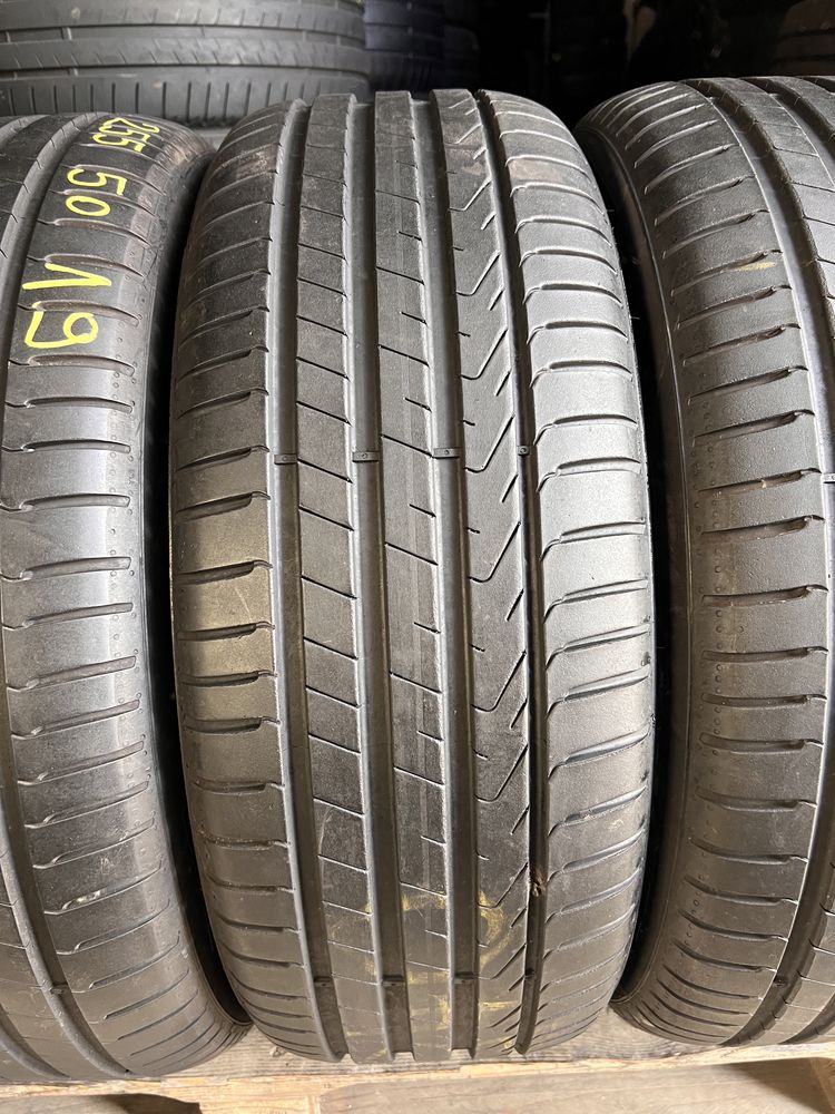 4 anvelope vara 255/50/19 + 235/55/19 , Pirelli , DOT 2021 , 6.5 mm