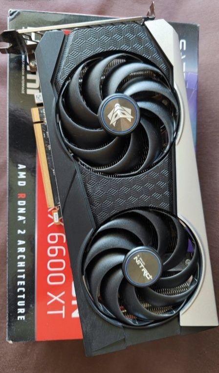 Placa Radeon 6600XT, Nitro+
