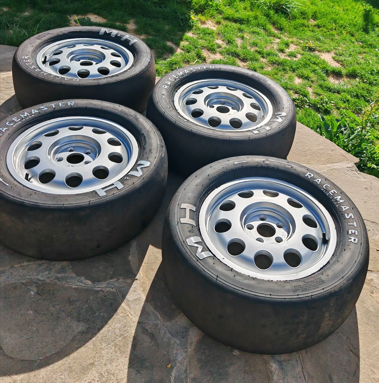 Продавам 4бр гуми M/H RACEMASTER 8.5/24.5x15  с чисто нови джанти 5х10