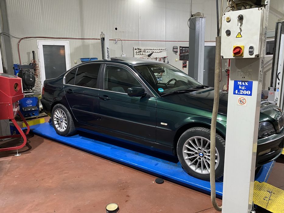 BMW e46 325xi 4x4