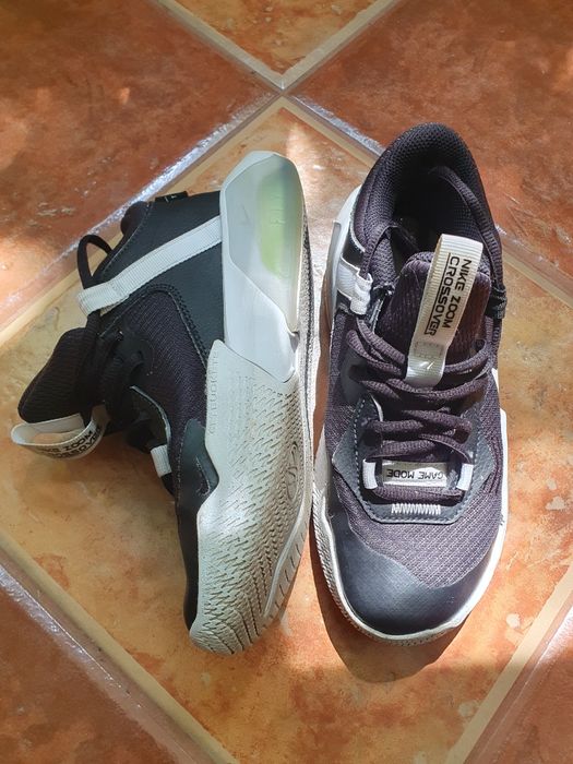 Adidași calitate, mărci diferite.