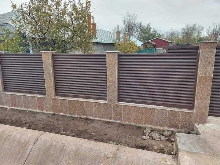 Garduri si porti stil jaluzea, sipca metalica, tabla cutata