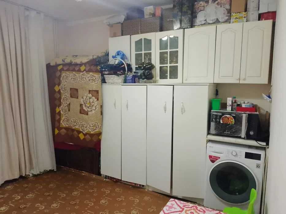 Продаётся квартира 1/2/4  Юнусобод Богишамол (бившее общежитие) Ип да