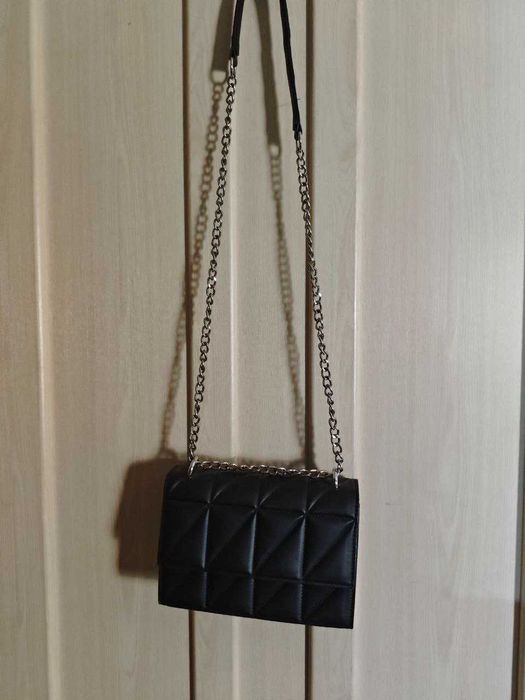 Продам Черную Женскую Сумку