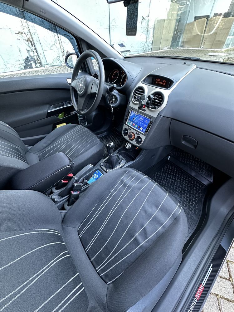 Opel Corsa D 1.2 2007 Климатик !  Външни забележки !