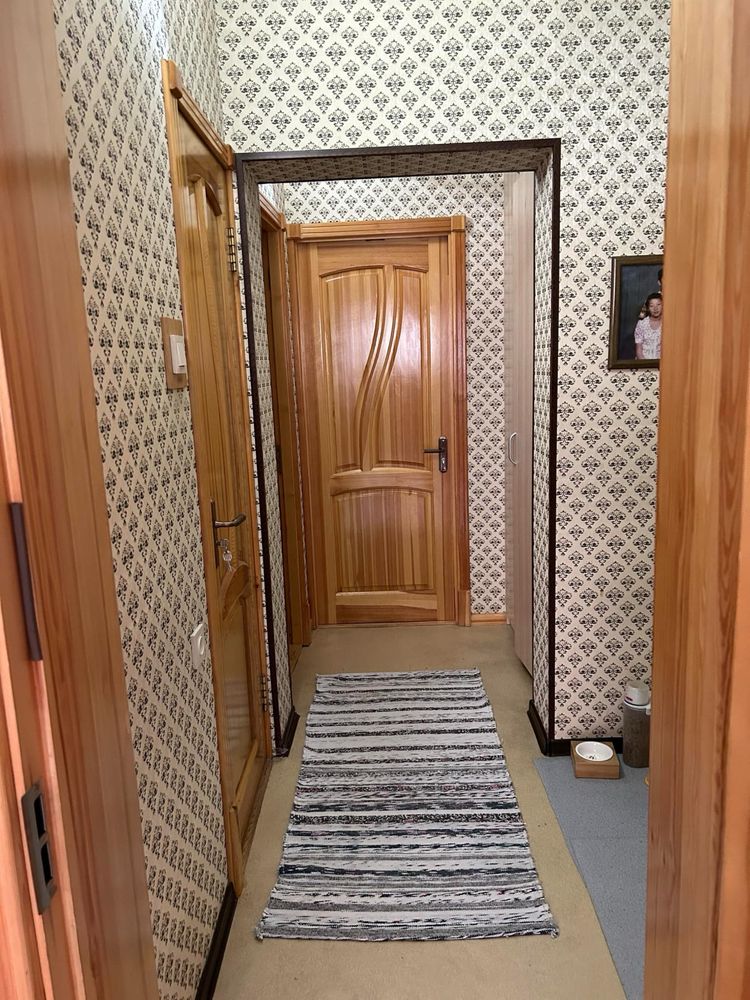 Продается квартира метро ойбек в девяти этажном доме