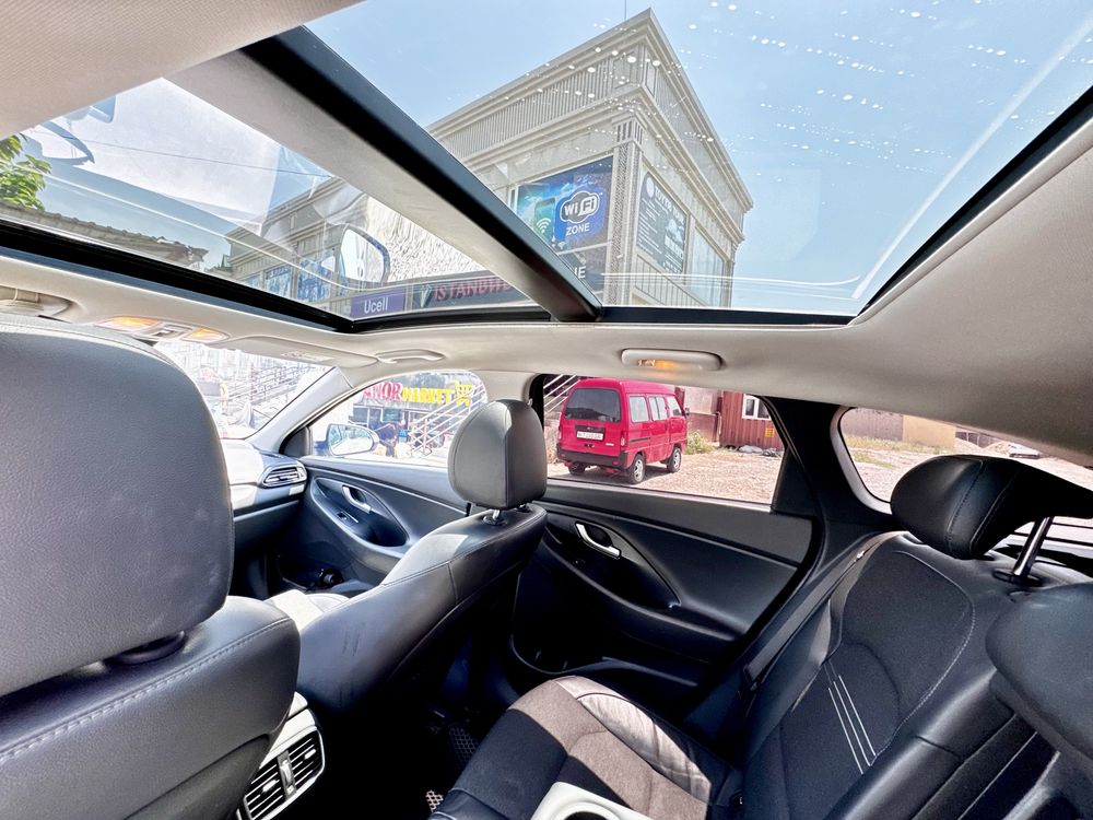 Hyundai i30 Premium Universal