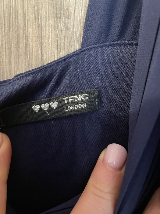 Продавам синя официална рокля