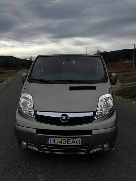 Opel vivaro 2.5 CDTI